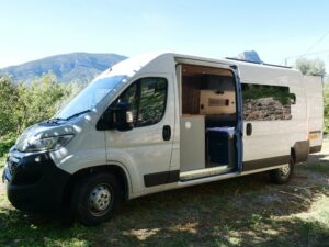 Using vanlife to retire early